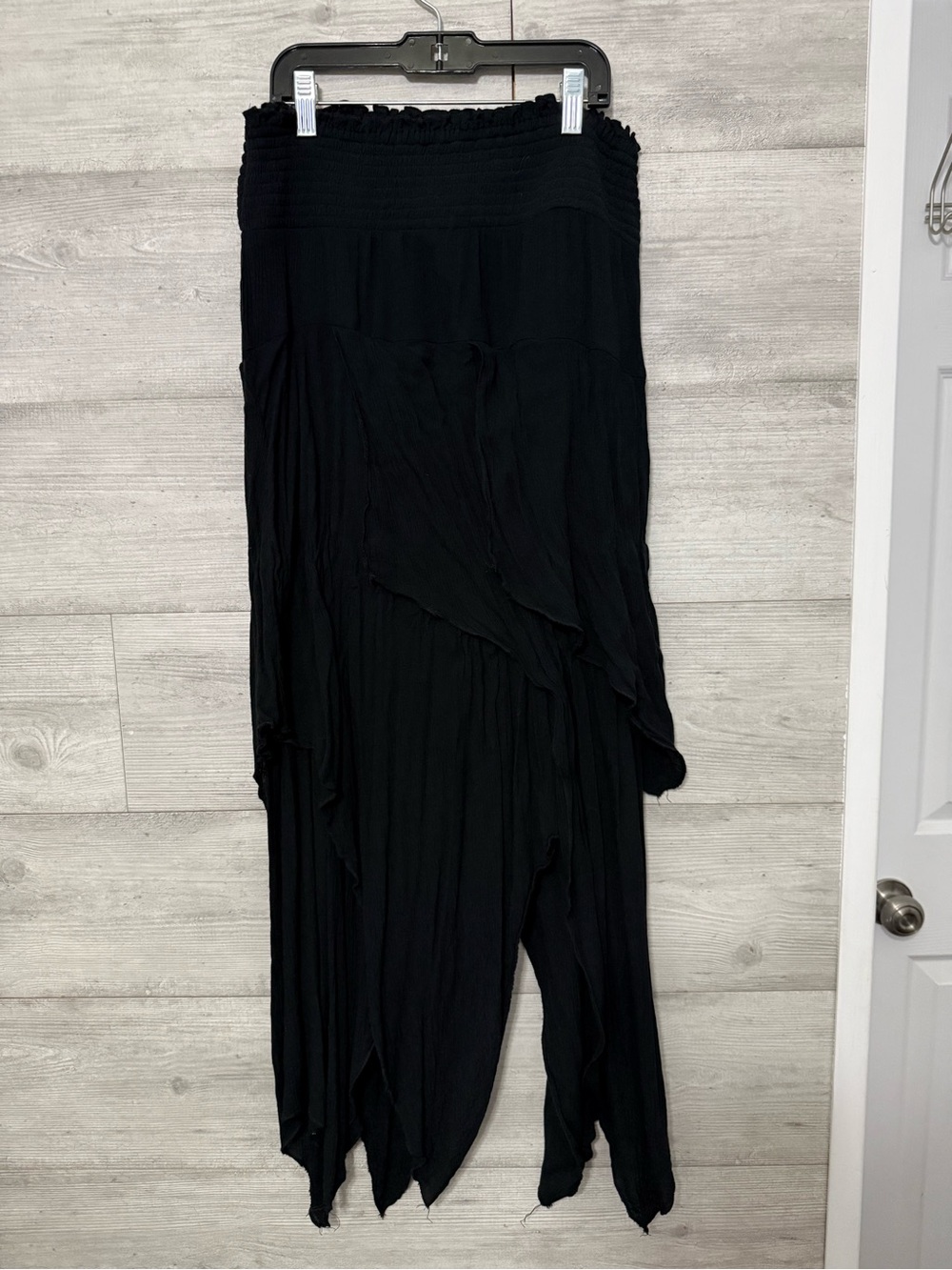Free People Black Asymmetric Layered Maxi Skirt Size Small ￼
